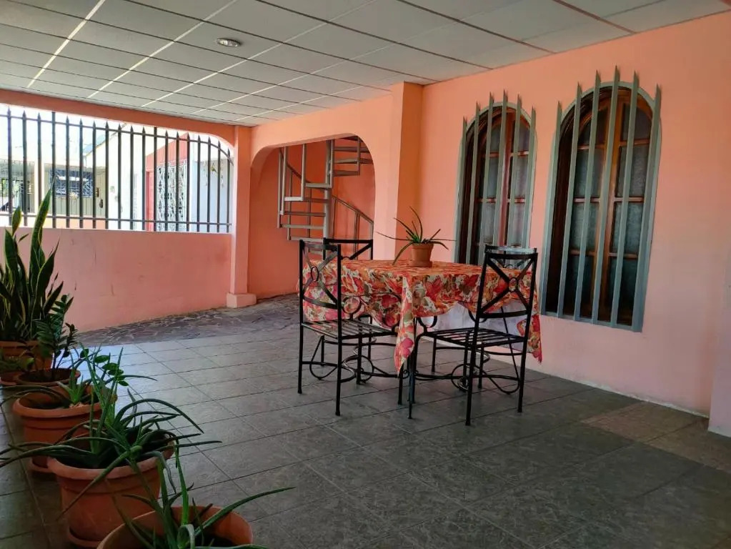 Casa Robles - Room close to Airport #2