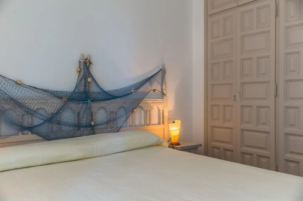 Aj-6 Calella DE Palafrugell 6 PAX