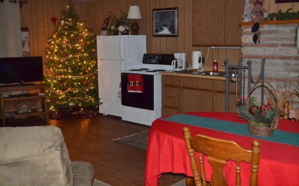 AJ's Lodge and Oven