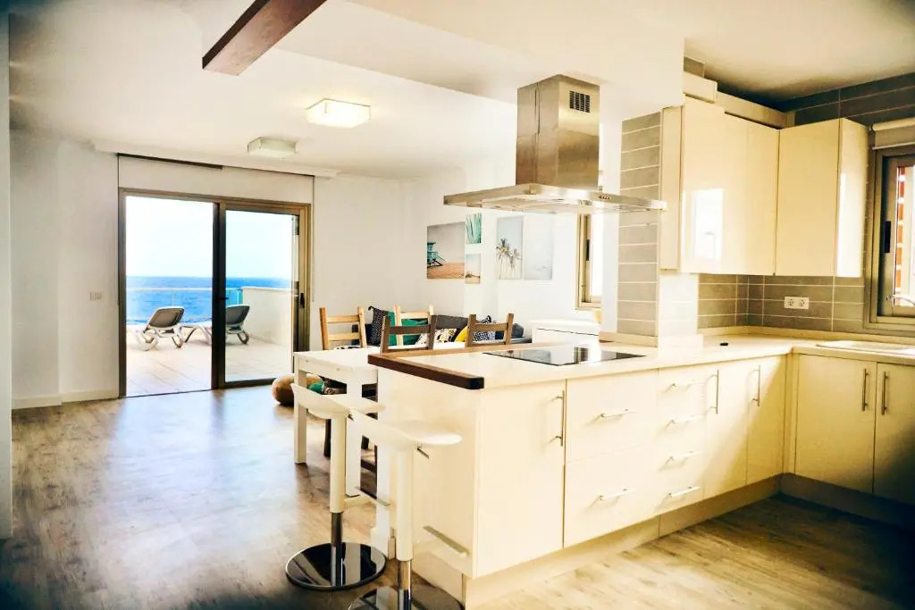 3Bdr + 2Bath Ocean View Apartment
