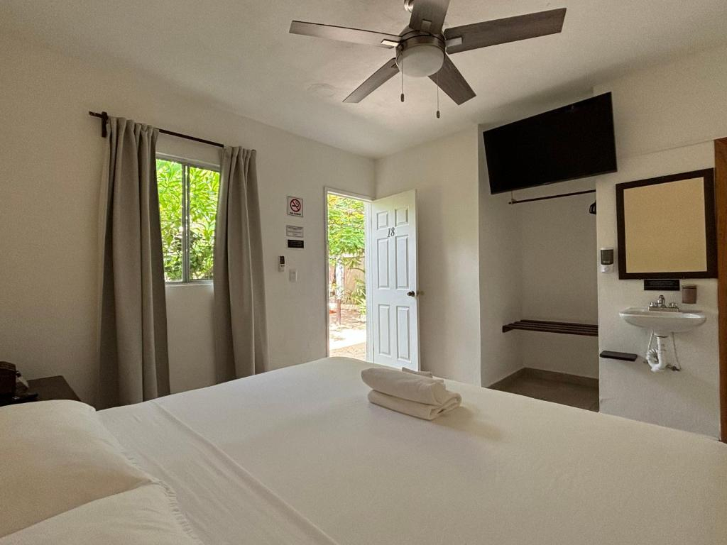 La Diosa Kali Beach Front Hotel