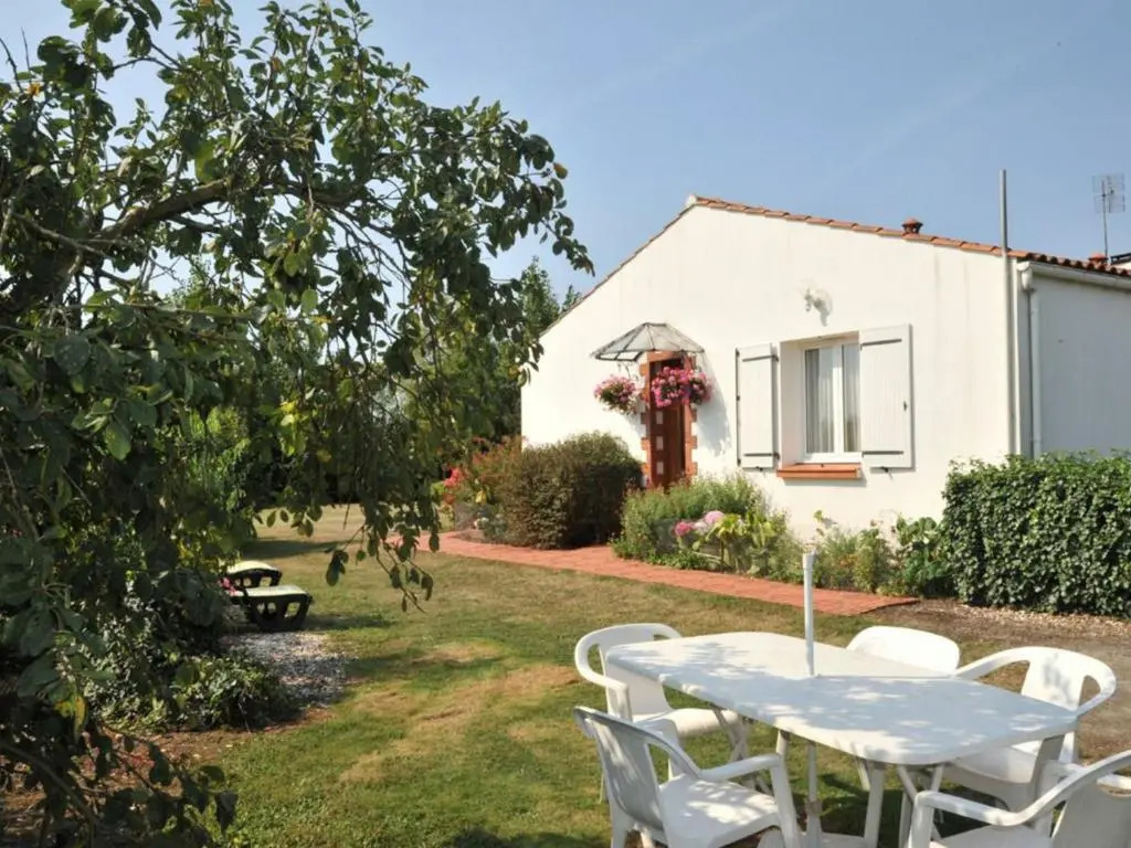 Gîte familial avec jardin privé et barbecue près de La Barre-de-Monts - FR-1-426-104