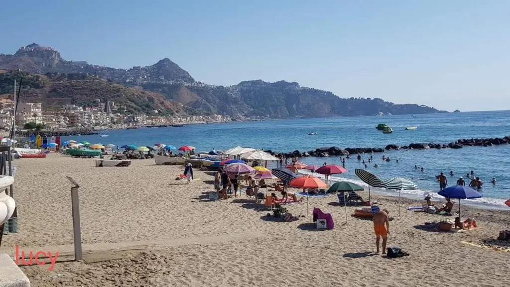 Home Naxos Beach a 70 passi dal mare