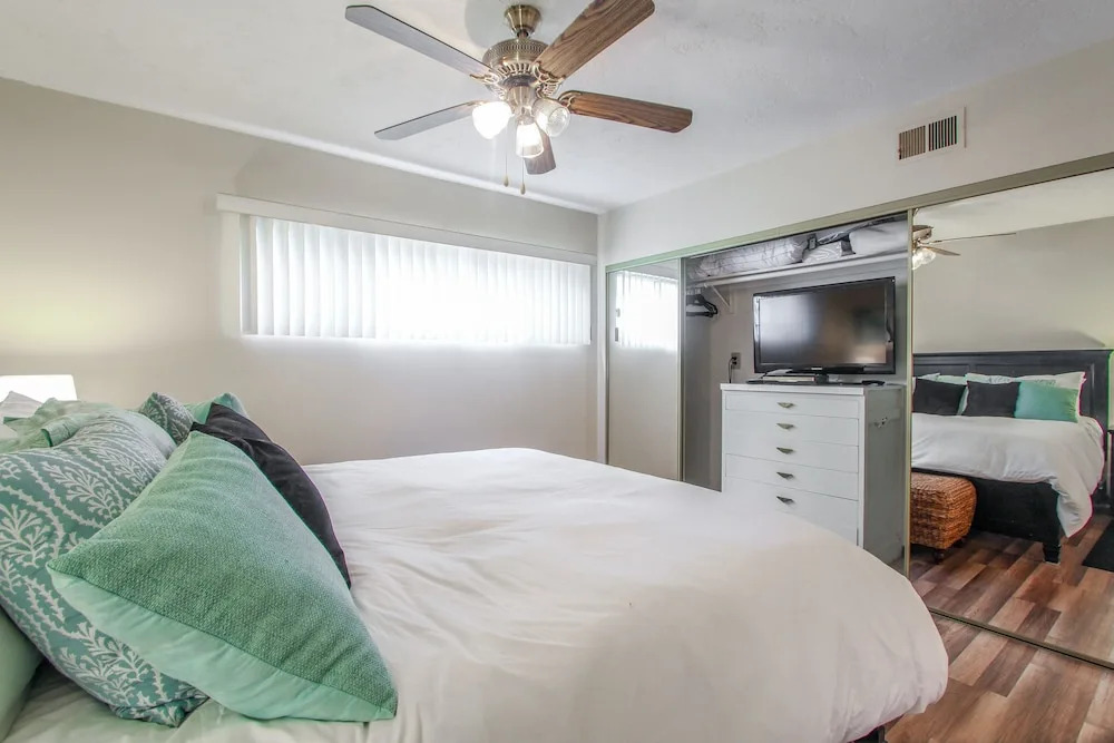 114 Onyx Avenue Townhouse 3 Bedrooms 2 Bathrooms Townhouse