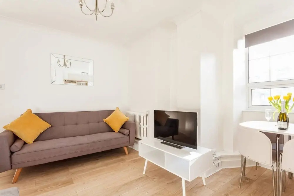 Modern Apartment - mins to Marina/Stadium/City Center