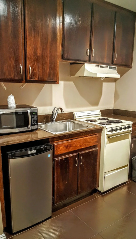 Gardena Terrace Inn