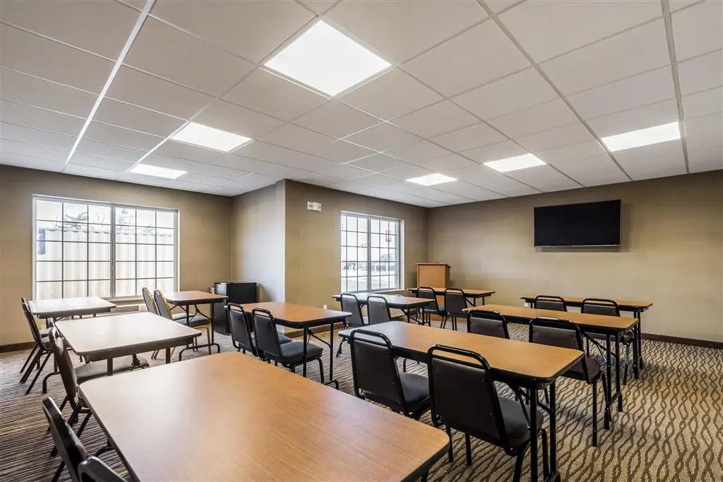 Comfort Inn & Suites Dayton Northwest - Englewood
