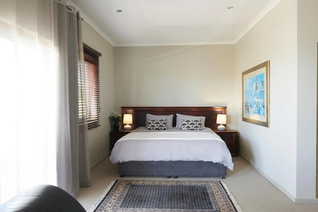 6 on Clifton - Spacious 2 bedroom apartment
