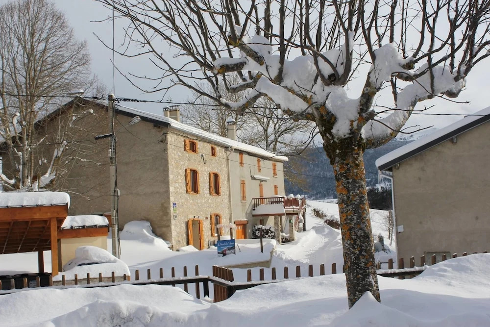 Chez Ghislaine à lOustal