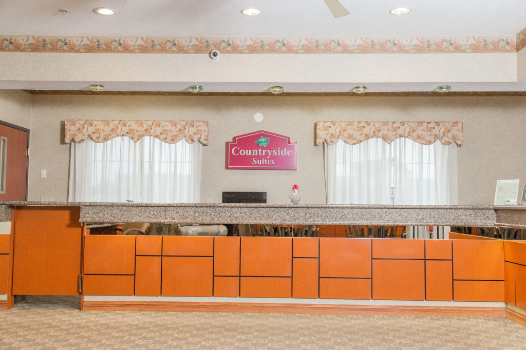 BridgePointe Inn & Suites by BPhotels, Lincoln I-80 & 27th St