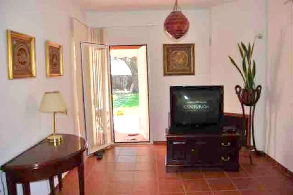 House With 3 Bedrooms in Barrio Nuevo, With Shared Pool and Enclosed Garden Near the Beach