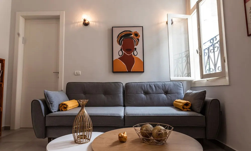 YalaRent Boutique apartments in Jaffa's flea market - Families only