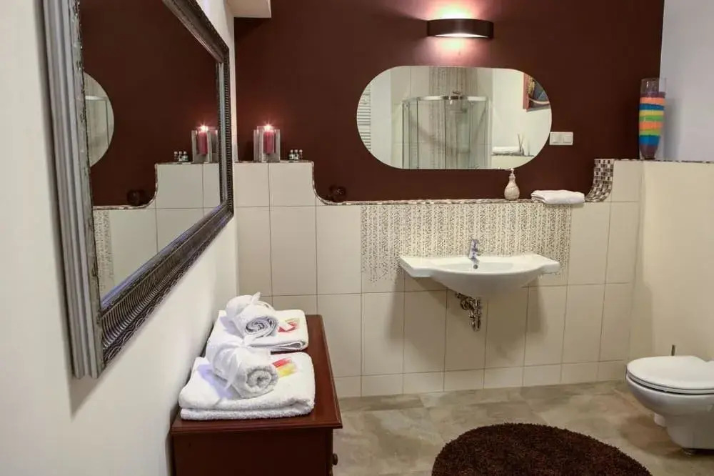 Five Stars Apartments