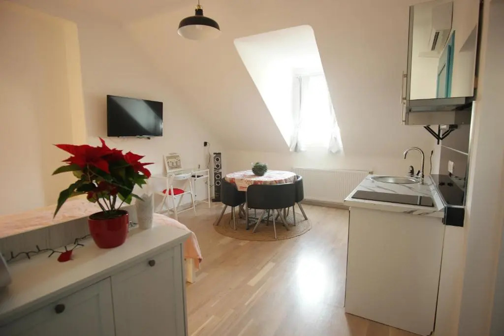 Zagreb Studio Apt No.2