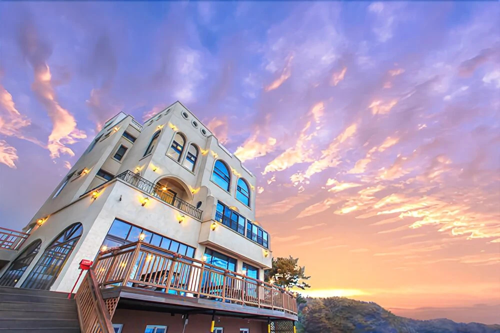 Gangneung Attirance Pension