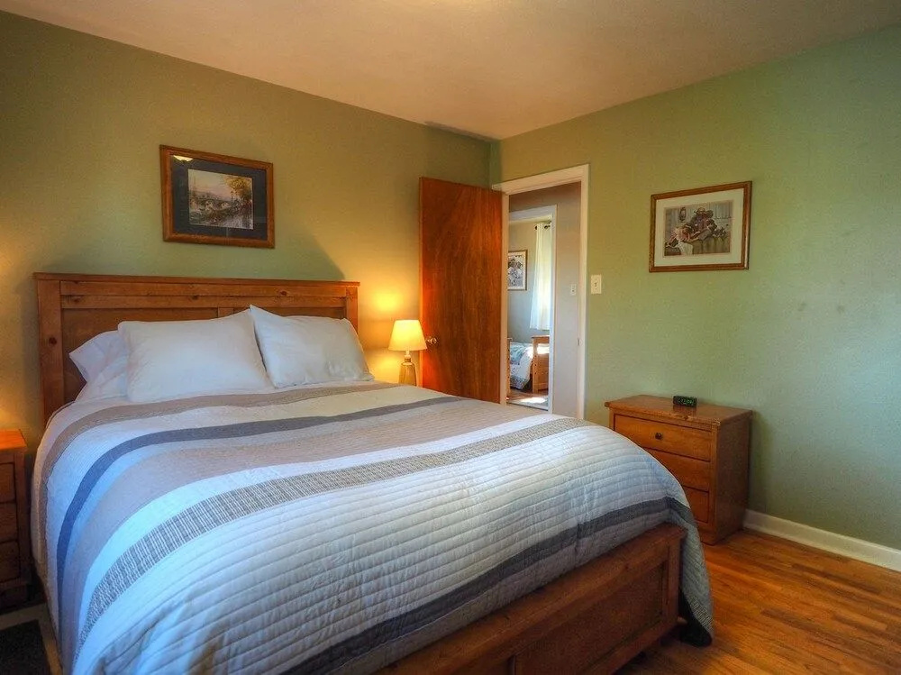 The Lake House - 3 Br Home