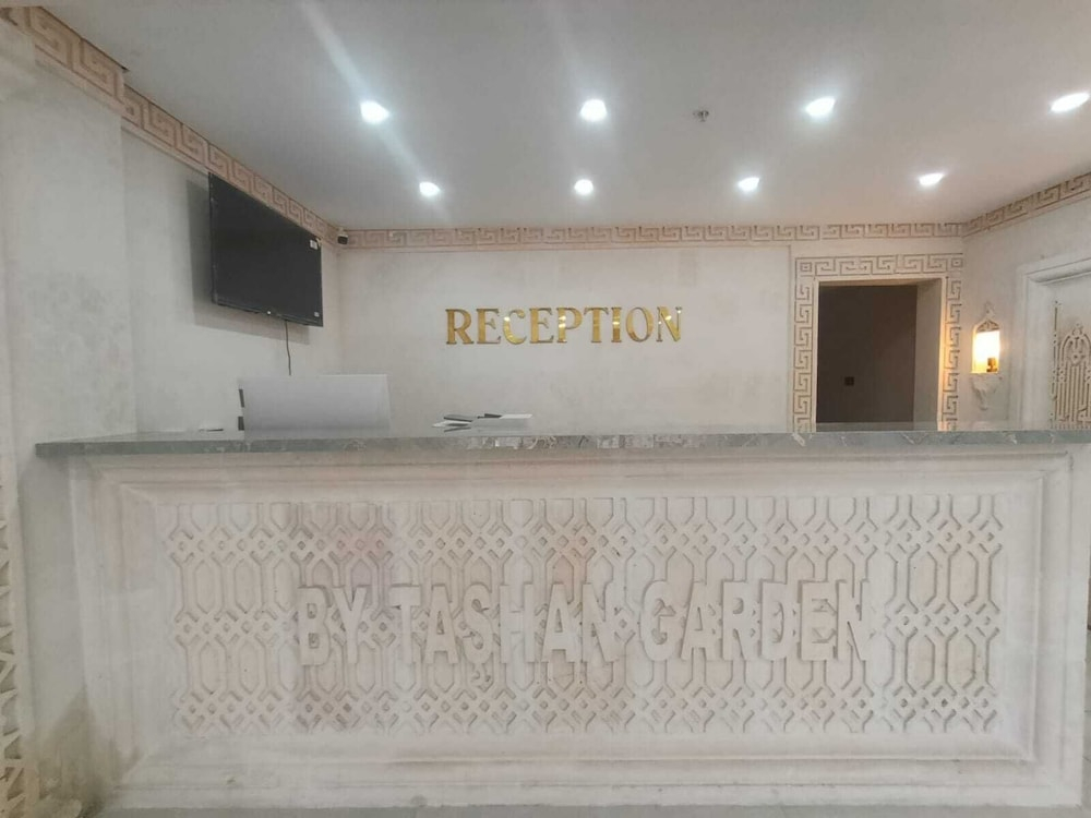 By Tashan Garden Otel