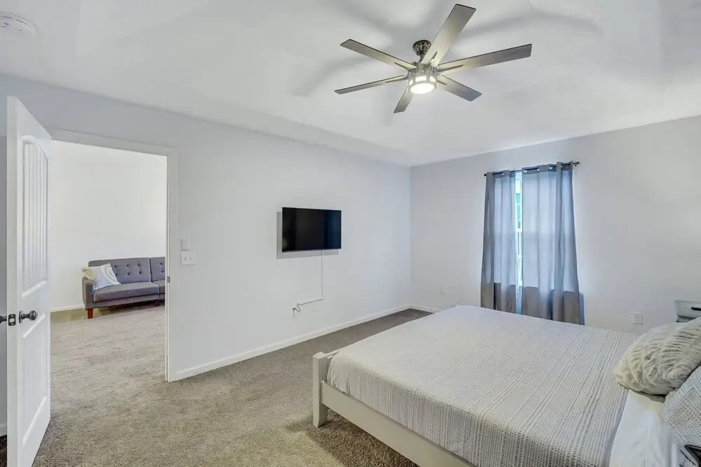 GATA Suite - Quiet neighborhood 10 minutes to GSU