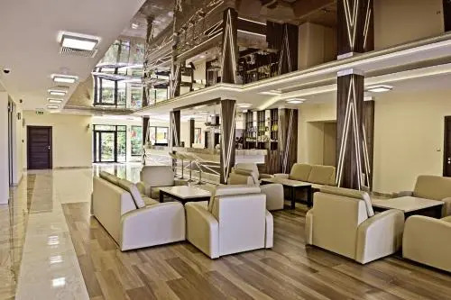 Hotel Sanvit Lake Resort & Spa