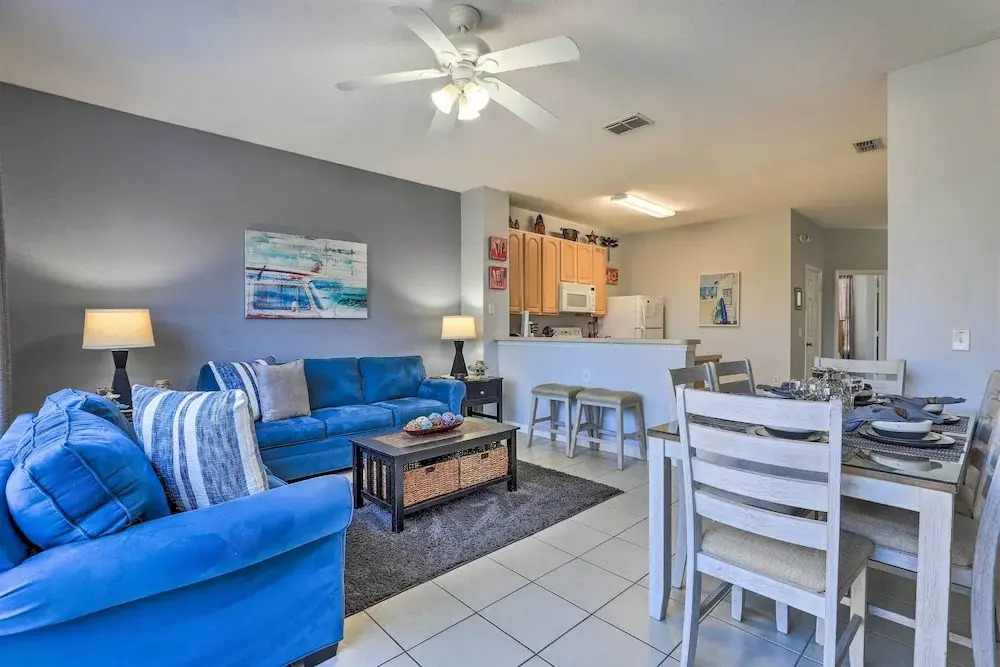 4 Mi to Disney World: Kissimmee Resort Retreat!