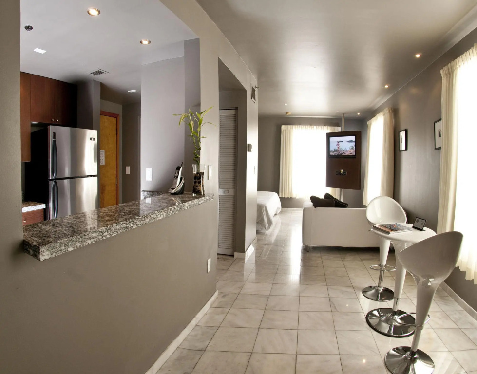 Nassau Suite South Beach, an All-Suite Hotel