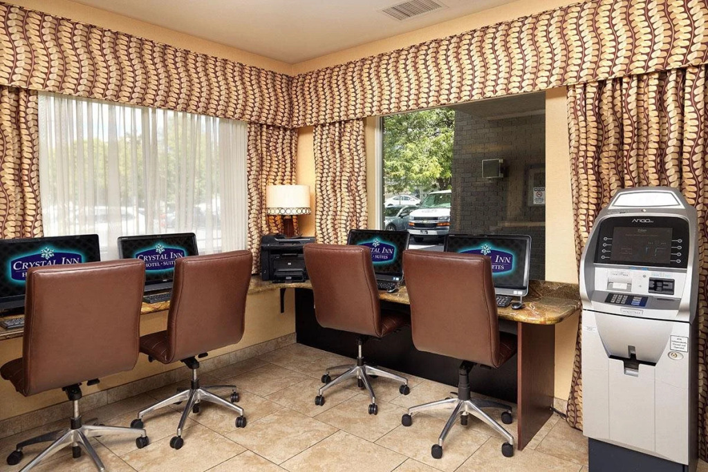 Crystal Inn Hotel & Suites - Salt Lake City