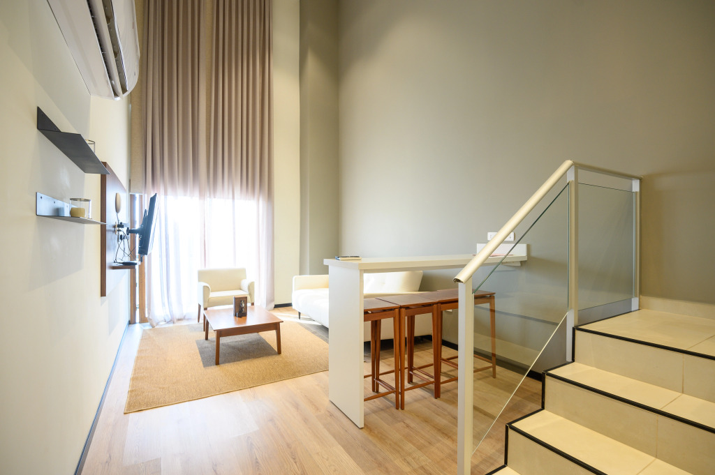 Five Hotel & Residences