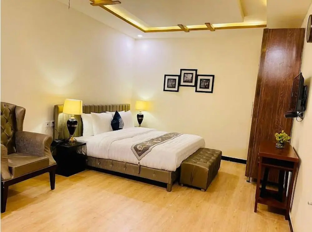 The Corporate Lodges Hotel by Khan Familia Travels