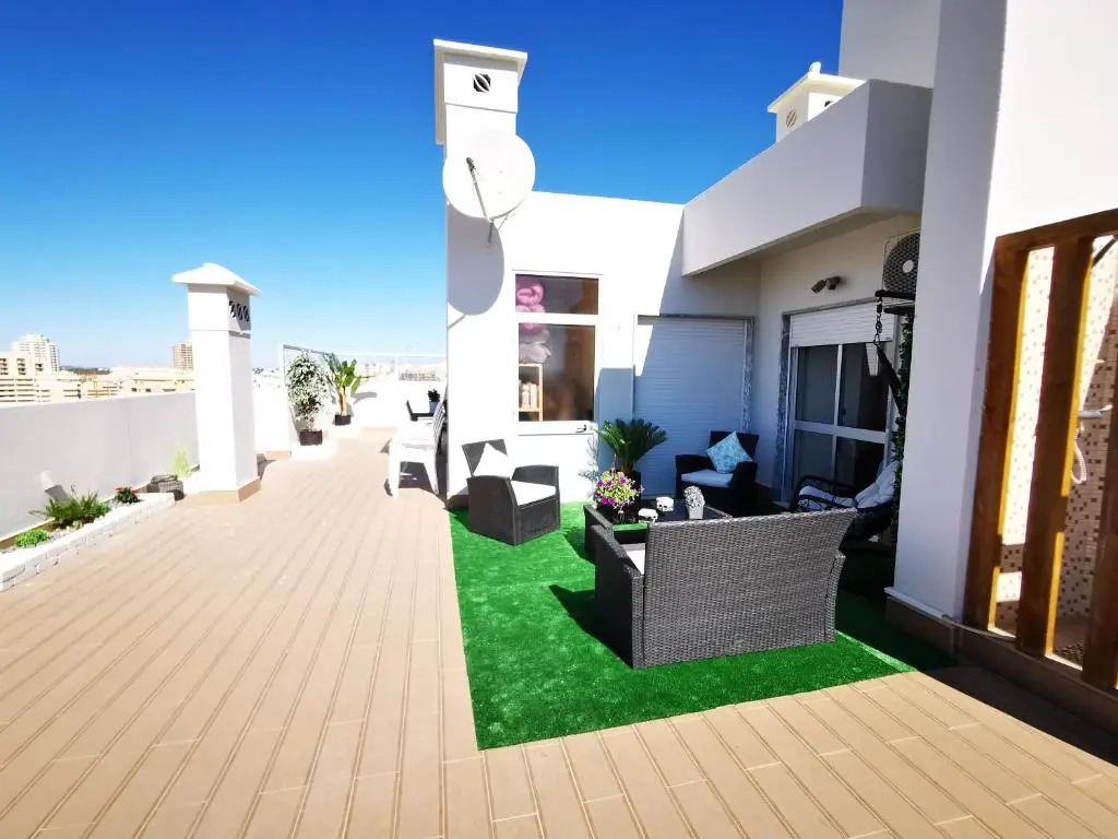 Penthouse T3 com Terraço e BBQ