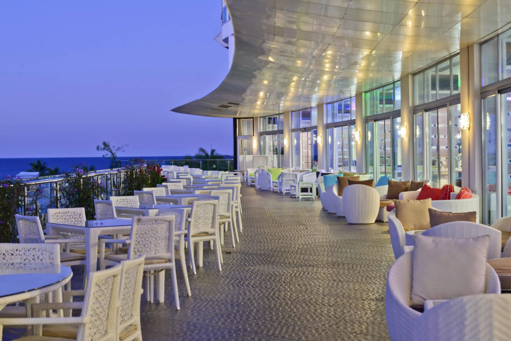 Отель Q Premium Resort