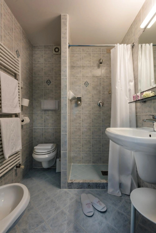Salus Smart & Chic Hotel