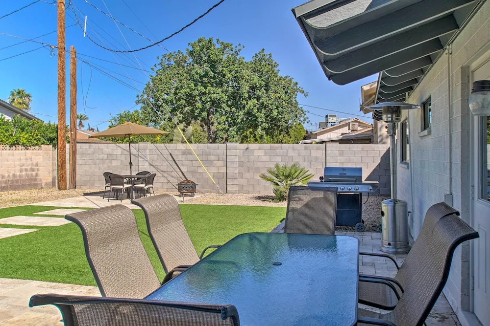 Stylish Scottsdale Oasis Close to Old Town!
