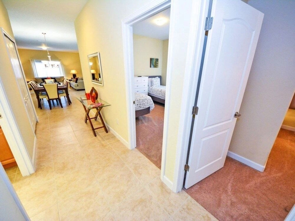 (5PPT89MP48) Paradise for up to 10 guests.