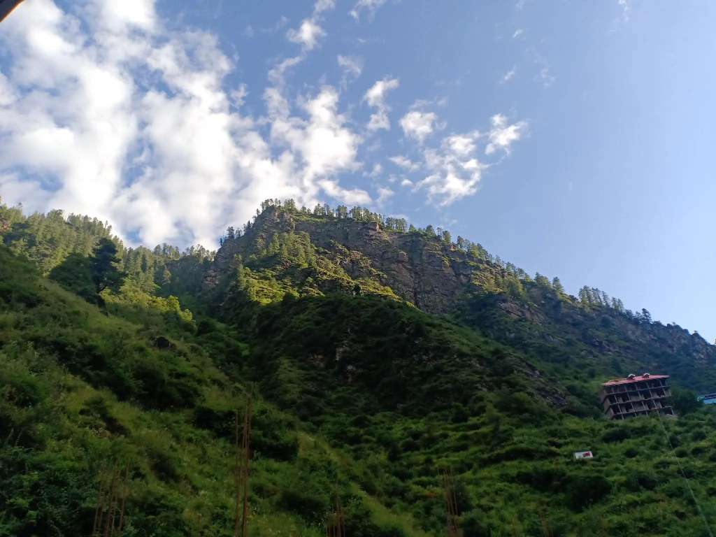 Hill Ice Guesthouse