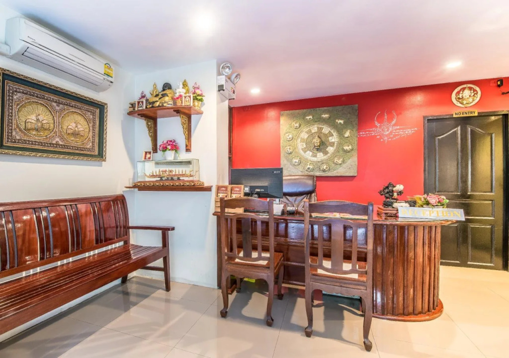 The Bang Khun Phrom Suites