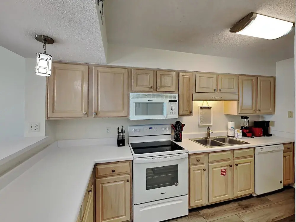 Sea Oats #603 by Southern Vacation Rentals