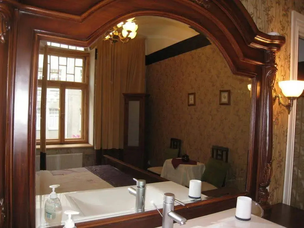 Atlashouse
