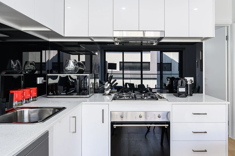 CARLISLE Bright Townhouse in Great Location
