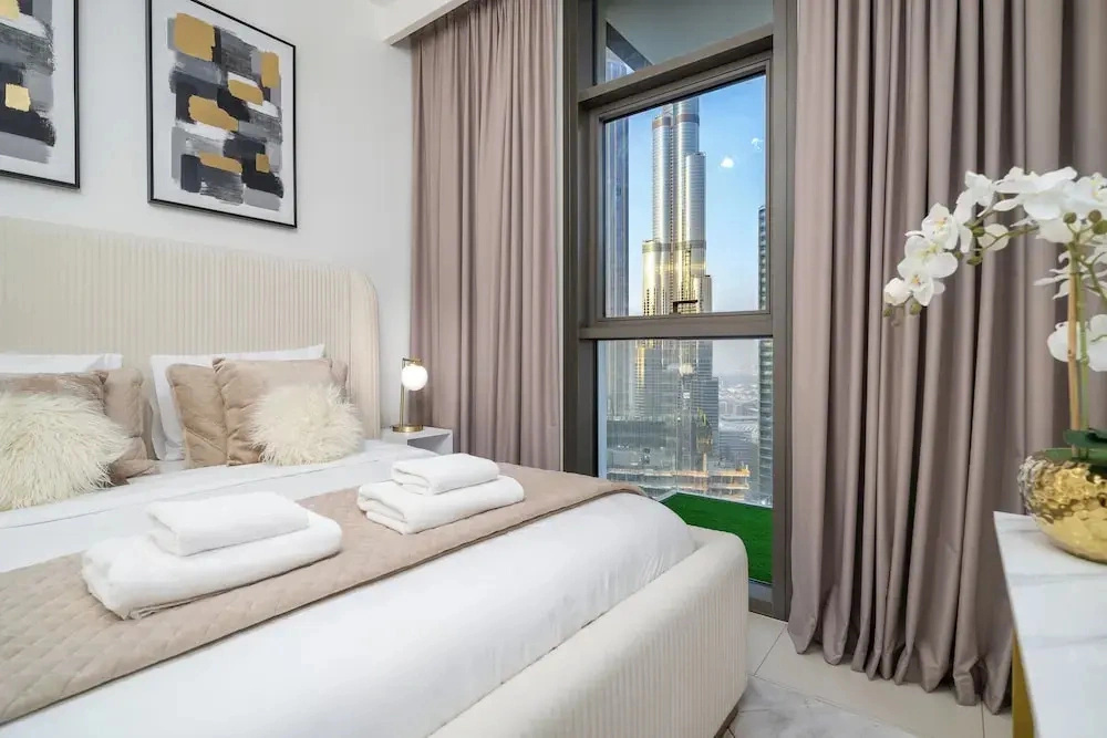 Delujo Stays   Burj Crown Collection