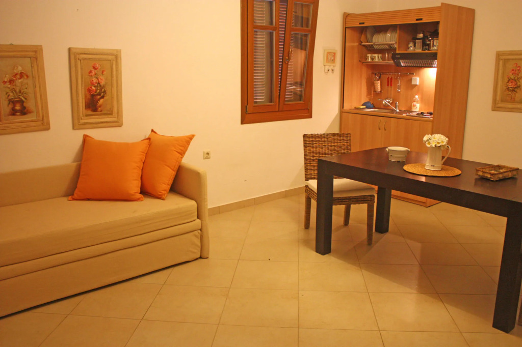 Margaritari Hotel