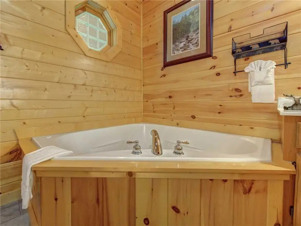 Bearly Makin It, 1 Bedroom, Arcade, Pool Access, Hot Tub, Sleeps 6