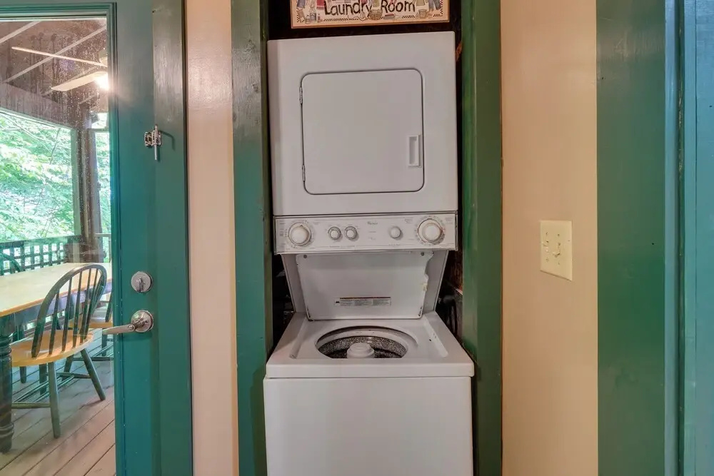 Gatlinburg Cabin Rental: 3 Mi to Downtown