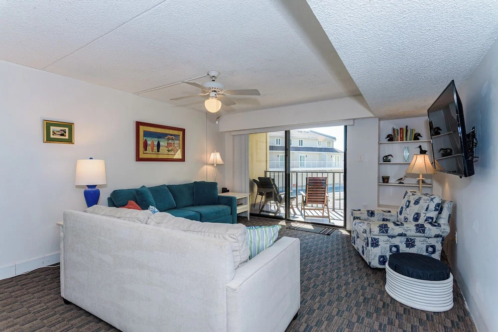 200 Yards to Shore! Quaint Ocean City Condo