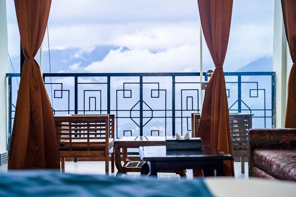 Hotel Tara Palace