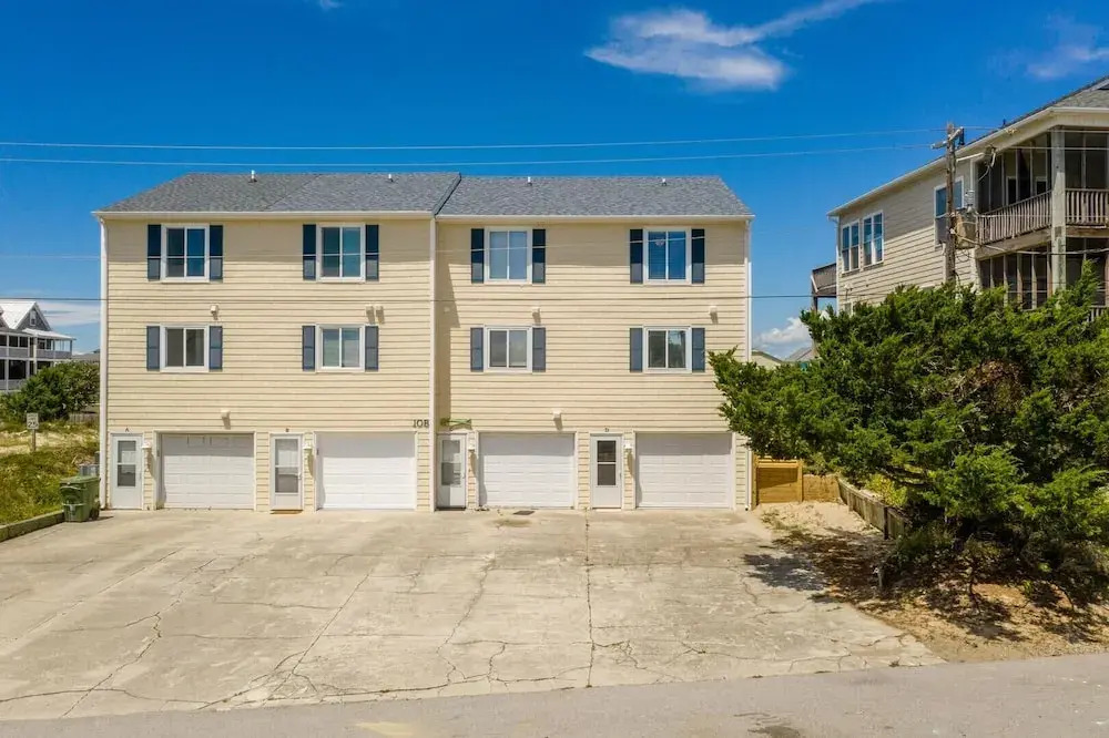 Barefoot Ventures 4 Bedroom Townhouse by RedAwning