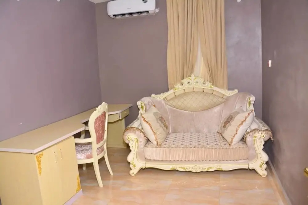 Golden Dreams Hotels and Suites Owerri
