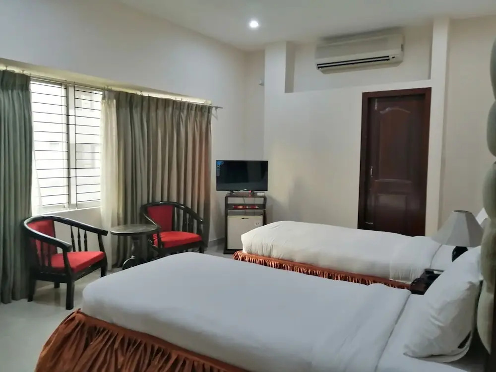 Grand Lake View Hotel