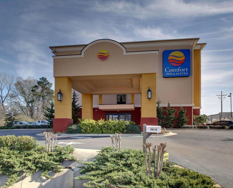 Comfort Inn & Suites Clinton - Jackson West