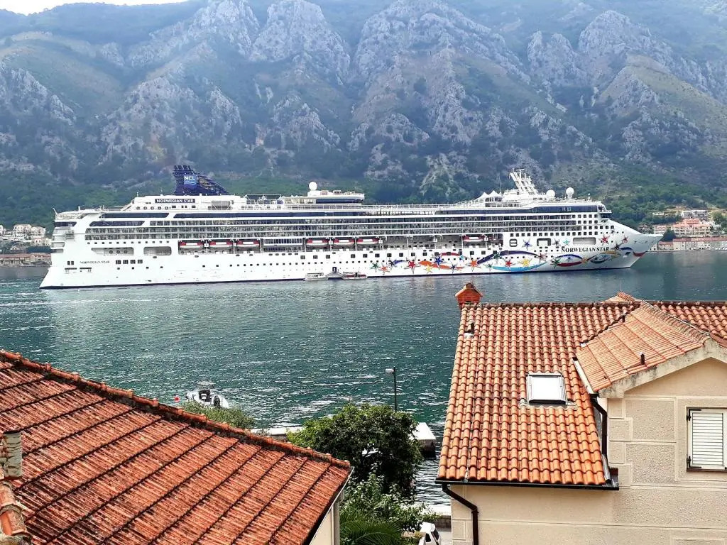 Apartments Krsto Dobrisa