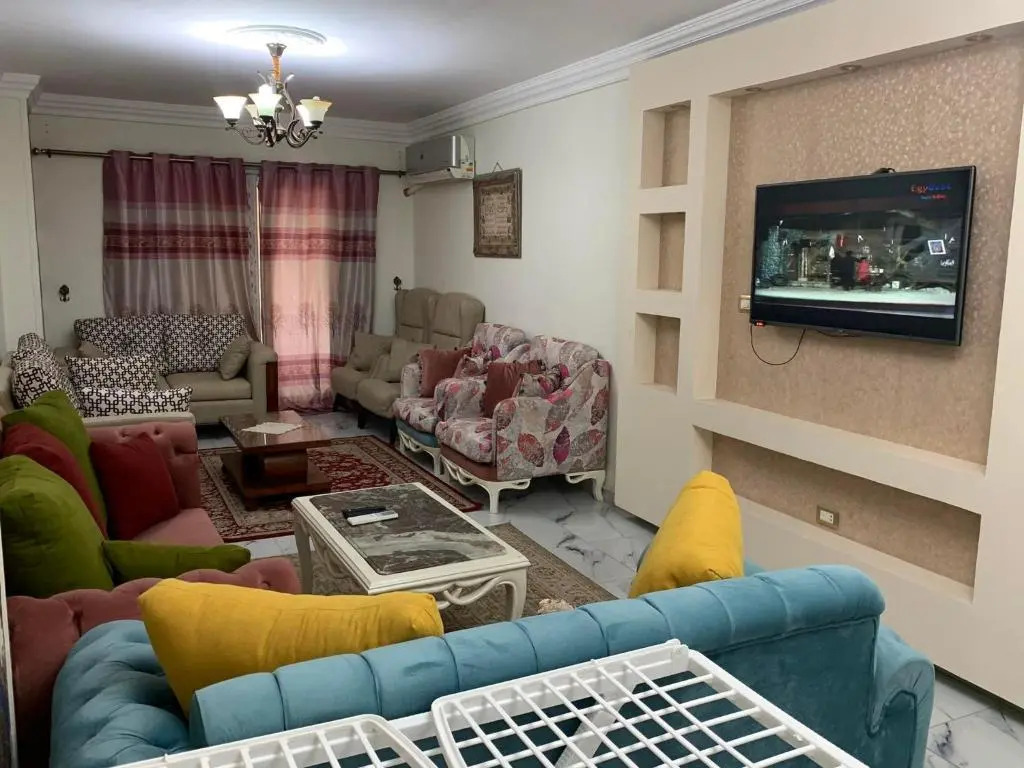 المندرةبحرى بجانب شيرتون
